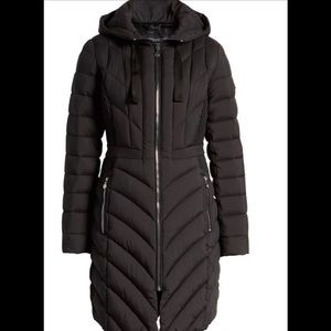 Bernardo Packable Walker Coat